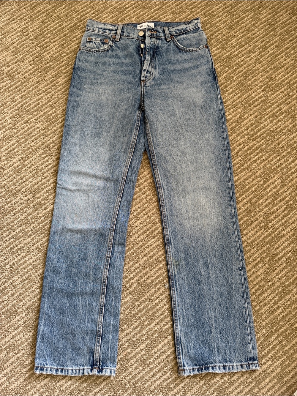 Zara Women’s Faded Blue Straight Jeans